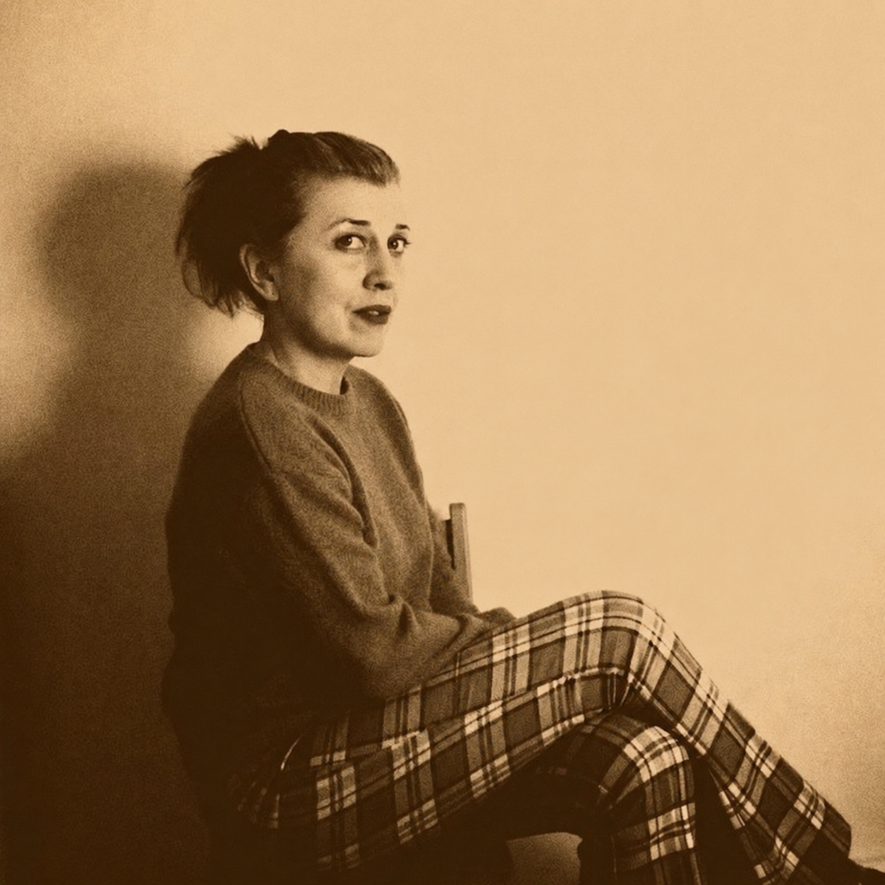 Paula sepia small